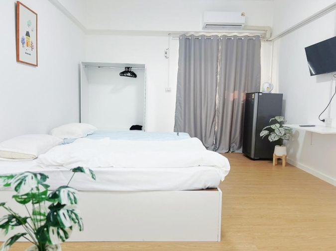 picture G8462🚨中国客户，请加微信。(在联系方式的旁边)For rent B.R. Condo 🅻🅸🅽🅴❤️💜@condopremium💜❤️Ready to move in ⬛🟨 📞 065 695 3645🟨⬛ - 1/12