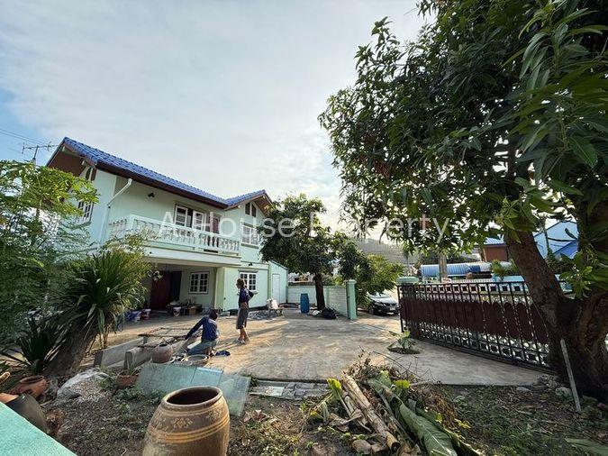 picture Second-hand detached house for sale, Kaokilo Zone, Surasak, Sriracha, Chonburi - 1/15