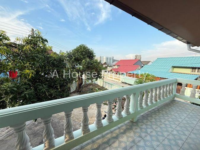 picture Second-hand detached house for sale, Kaokilo Zone, Surasak, Sriracha, Chonburi - 5/15
