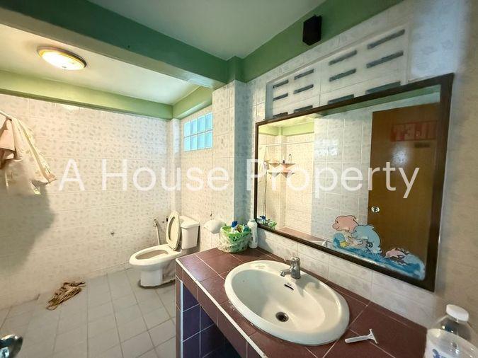 รูป ขายบ้านเดี่ยวมือสอง โซนเก้ากิโล สุรศักดิ์ ศรีราชา ชลบุรี - รูปที่ 12/15