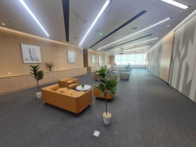 picture Service office space for rent on 66 Tower building in Phra Khanong area, near BTS Udomsuk. Complete facilities and office equipment. - 14/16