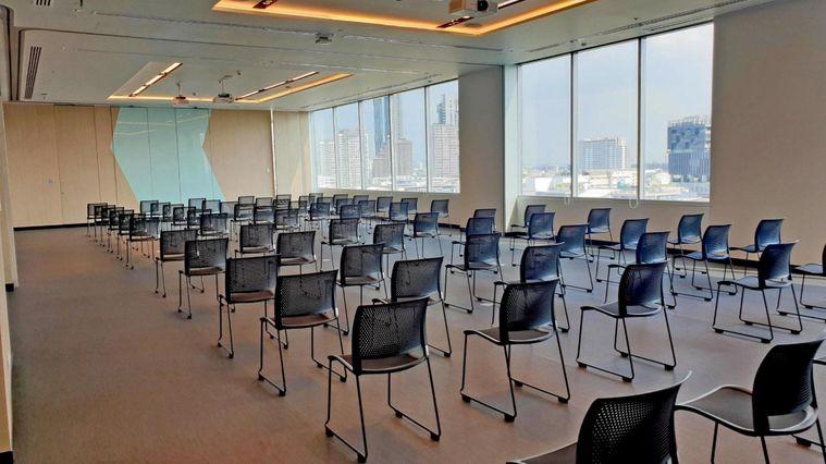 picture Service office space for rent on 66 Tower building in Phra Khanong area, near BTS Udomsuk. Complete facilities and office equipment. - 13/16