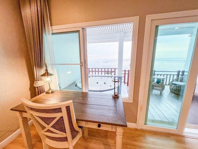 picture For Rent : Casaluna Beach Front : Beautiful house by the sea, beautifully decorated, ready to move in, has a private beach. - 17/21