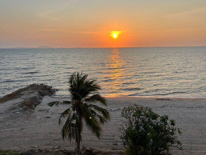 picture For Rent : Casaluna Beach Front : Beautiful house by the sea, beautifully decorated, ready to move in, has a private beach. - 6/21