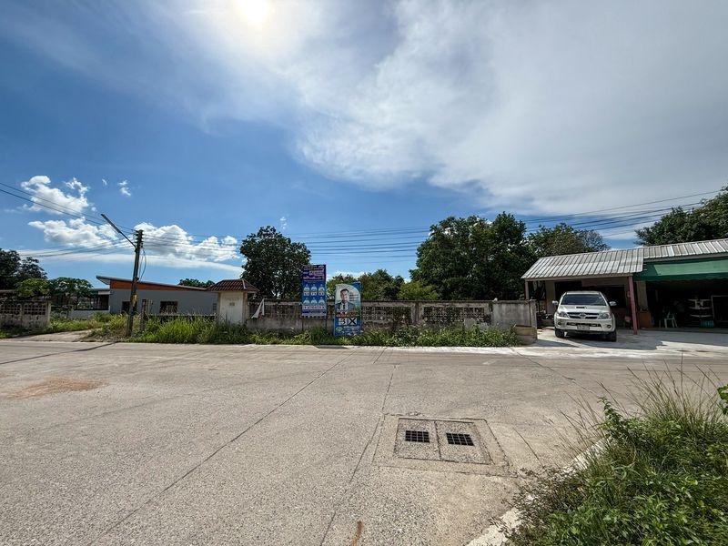picture Land for sale in Na Phrao, Sriracha, beautiful plot, surrounded by villages and condos. - 1/14