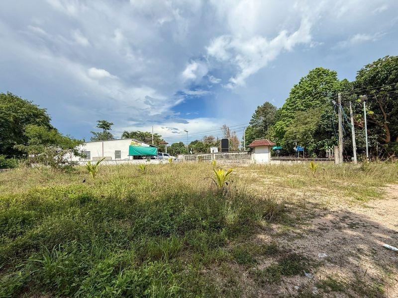 picture Land for sale in Na Phrao, Sriracha, beautiful plot, surrounded by villages and condos. - 10/14
