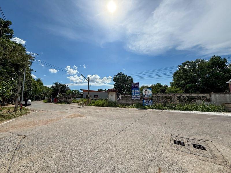 picture Land for sale in Na Phrao, Sriracha, beautiful plot, surrounded by villages and condos. - 3/14