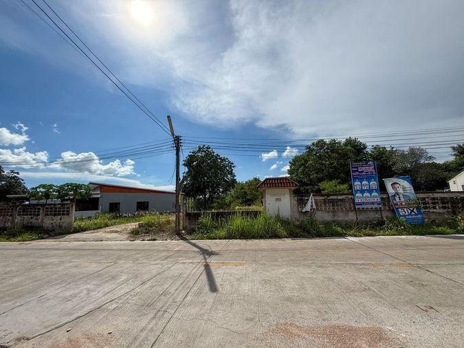 รูป ขายที่ดินนาพร้าว ศรีราชา แปลงสวย หมู่บ้าน คอนโด รายล้อม  - รูปที่ 2/14