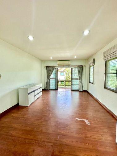 picture For sale: 2-storey detached house, Golden Park Village project, Sriracha, Chonburi - 11/19