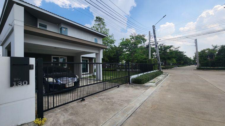 รูป ให้เช่าบ้านเดี่ยว 3 ห้องนอน หมู่ชัยพฤกษ์ ทางด่วนรามอินทรา-จตุโชติ หลังมุม น่าอยู่จอดรถได้สองคัน สวนกว้างเห็นวิวสวนส่วนกลาง - รูปที่ 22/23