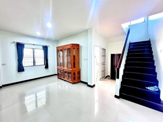 picture For sale: 2-storey detached house, Golden Park Village project, Sriracha, Chonburi - 8/19