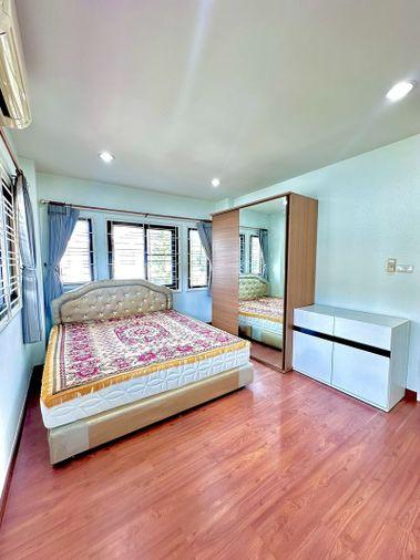 picture For sale: 2-storey detached house, Golden Park Village project, Sriracha, Chonburi - 14/19