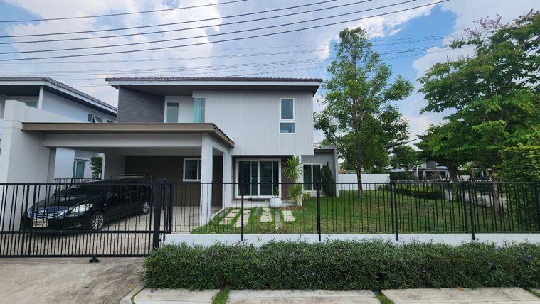 รูป ให้เช่าบ้านเดี่ยว 3 ห้องนอน หมู่ชัยพฤกษ์ ทางด่วนรามอินทรา-จตุโชติ หลังมุม น่าอยู่จอดรถได้สองคัน สวนกว้างเห็นวิวสวนส่วนกลาง - รูปที่ 1/23