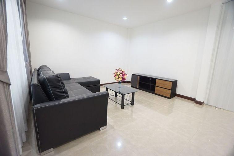 picture Townhome for rent Soi Ratchadaphisek 3 - 4/33