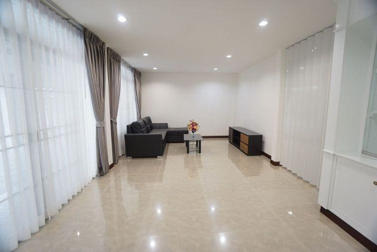 picture Townhome for rent Soi Ratchadaphisek 3 - 6/33