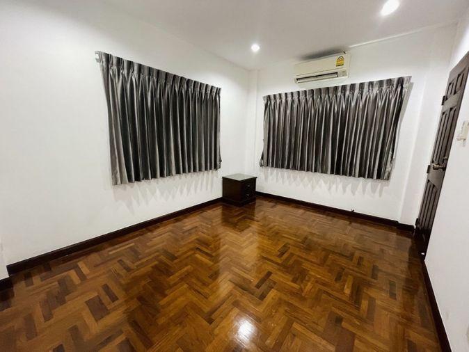 picture Townhome for rent Soi Ratchadaphisek 3 - 17/33