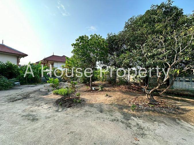 picture Land for sale with a garden house, beautiful plot, great location, Bangsaen community, Chonburi - 8/20