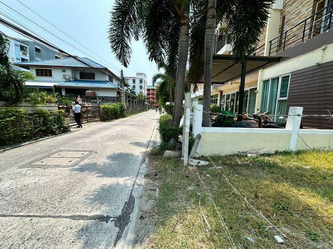 picture Land for sale, Bangsaen, prime location in Saensuk Subdistrict, Chonburi - 9/14