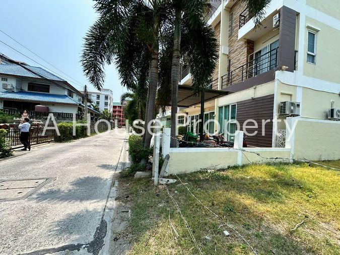 picture Land for sale, Bangsaen, prime location in Saensuk Subdistrict, Chonburi - 10/14