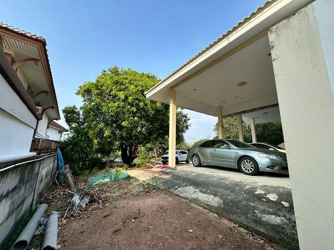 picture Land for sale with a garden house, beautiful plot, great location, Bangsaen community, Chonburi - 7/20