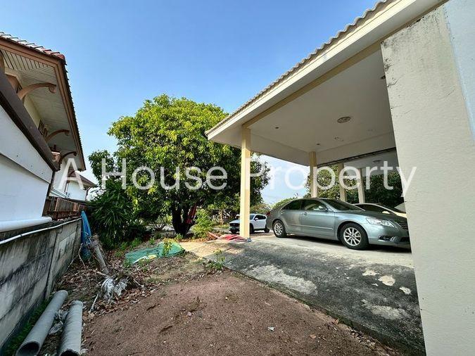 picture Land for sale with a garden house, beautiful plot, great location, Bangsaen community, Chonburi - 7/20