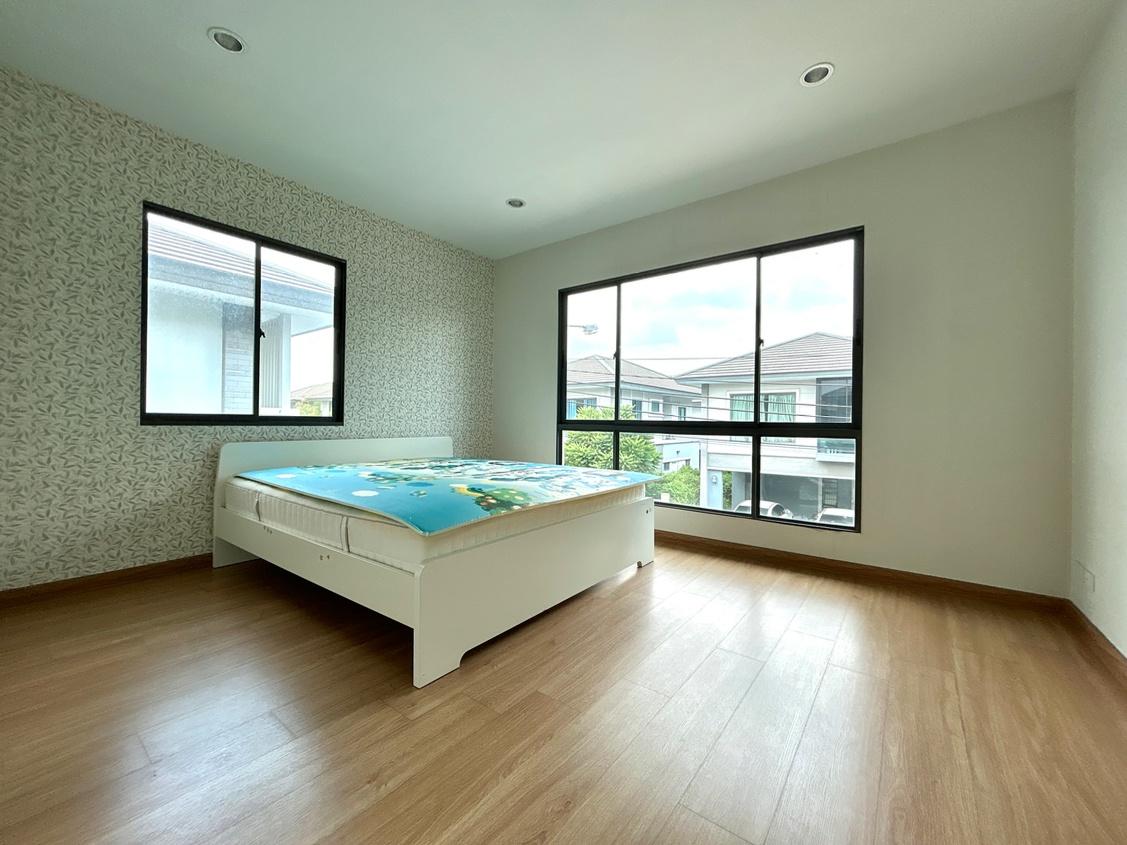 picture For sale new house the palm Pattanakarn - 38/46