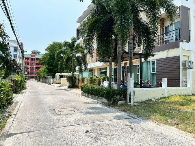 picture Land for sale, Bangsaen, prime location in Saensuk Subdistrict, Chonburi - 13/14