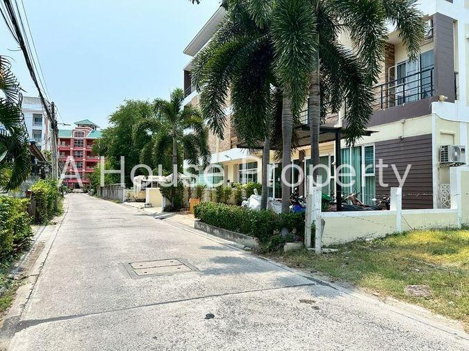 picture Land for sale, Bangsaen, prime location in Saensuk Subdistrict, Chonburi - 13/14