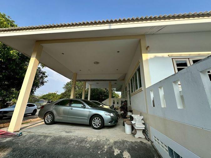 picture Land for sale with a garden house, beautiful plot, great location, Bangsaen community, Chonburi - 6/20