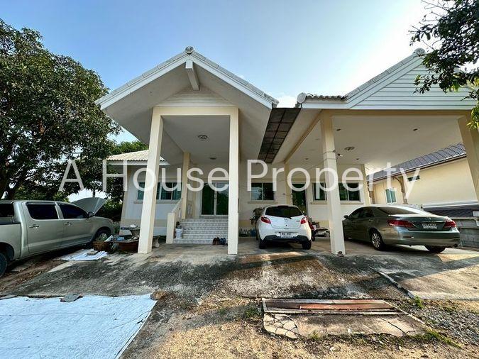 picture Land for sale with a garden house, beautiful plot, great location, Bangsaen community, Chonburi - 9/20
