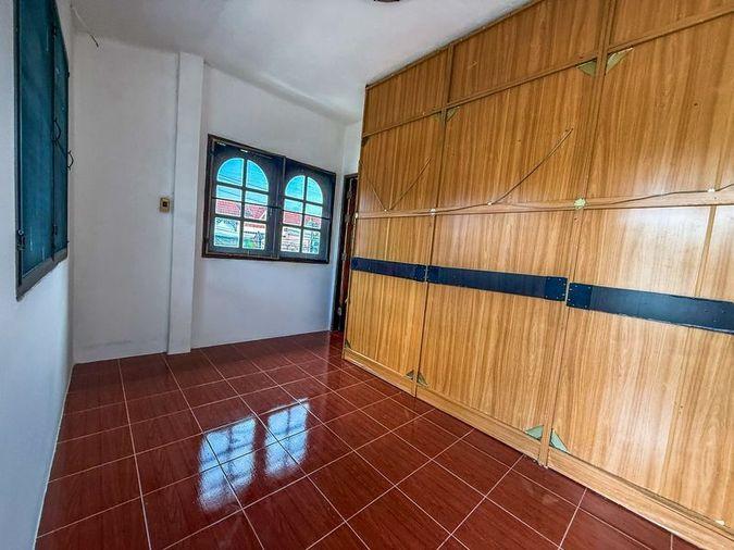 รูป ขายบ้านเดี่ยวหลังใหญ่ 2 ชั้น แหล่งชุมชน ซอยวังหิน ศรีราชา ชลบุรี  - รูปที่ 16/19