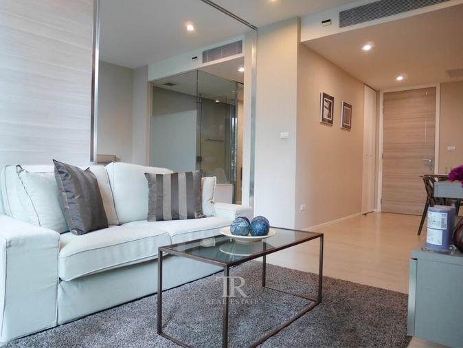 รูป ✨ The Room สุขุมวิท 21 | 1 ห้องนอน 50 ตร.ม. | วิวสระและสวน | ชั้น 5 เงียบสงบ ใจกลางอโศก | ค่าเช่า 40,000 บาท 📱 Line: @323gqmho | รหัส: T1648 - รูปที่ 7/16