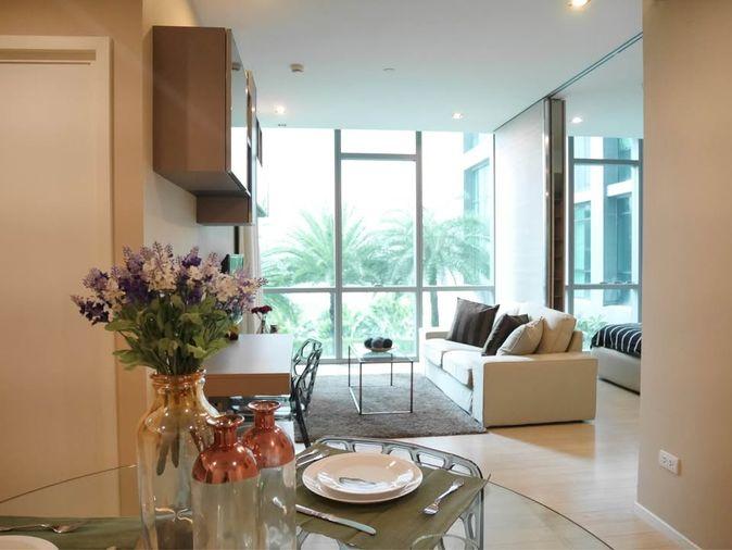รูป ✨ The Room สุขุมวิท 21 | 1 ห้องนอน 50 ตร.ม. | วิวสระและสวน | ชั้น 5 เงียบสงบ ใจกลางอโศก | ค่าเช่า 40,000 บาท 📱 Line: @323gqmho | รหัส: T1648 - รูปที่ 6/16