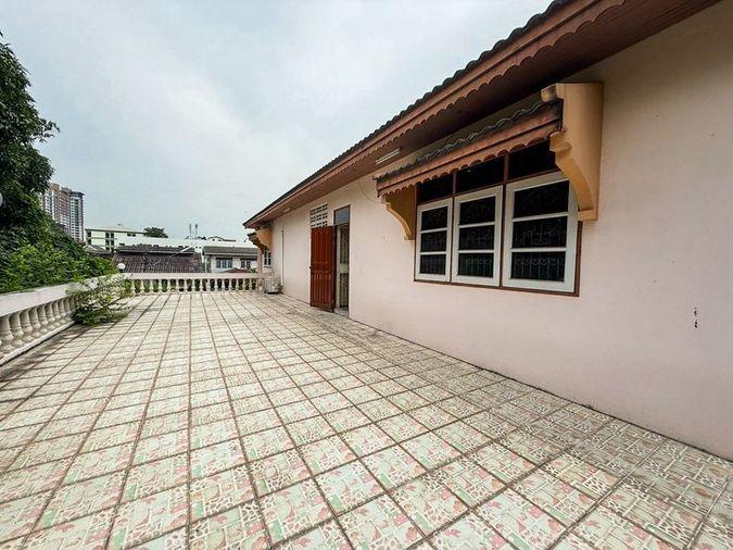 รูป ขายบ้านเดี่ยวมือสอง ใจกลางเมืองศรีราชา ใกล้ไฟแดงอัสสัมชัญ  - รูปที่ 18/19