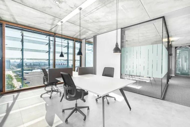 picture Serviced Office Space for Rent at Supalai Icon Sathorn. Fully serviced office offers a turnkey solution for businesses. With a prime CBD location. - 3/11