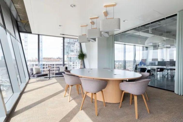 picture Serviced Office for Rent at Charter Square. Stunning view of the Chao Phraya River. This fully equipped serviced office meets all the needs,near BTS. - 7/11