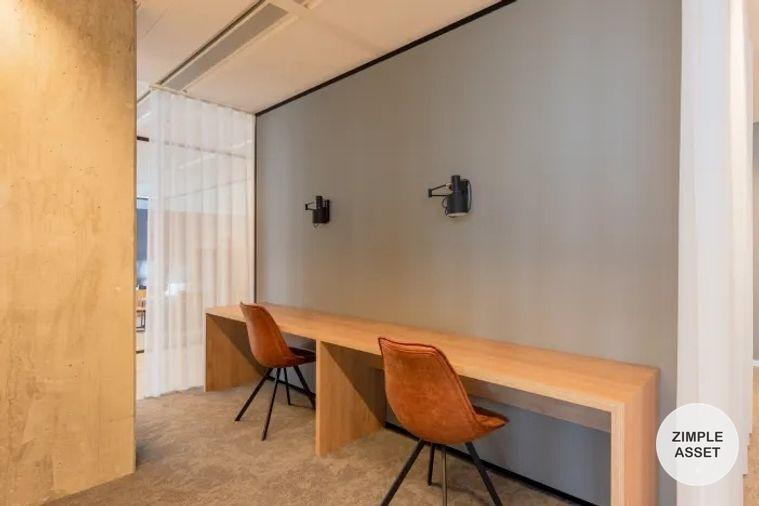 picture Office Space for Rent on the 37th Floor of Sathorn Square. Premium office space offers stunning panoramic views. Just 4-mins walk from BTS Chong Nonsi - 6/11