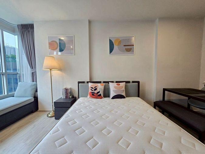 picture Condo for Rent : XT Huaikhwang  Schedule a viewing 👉 Line: @propertybkk1 - 1/18
