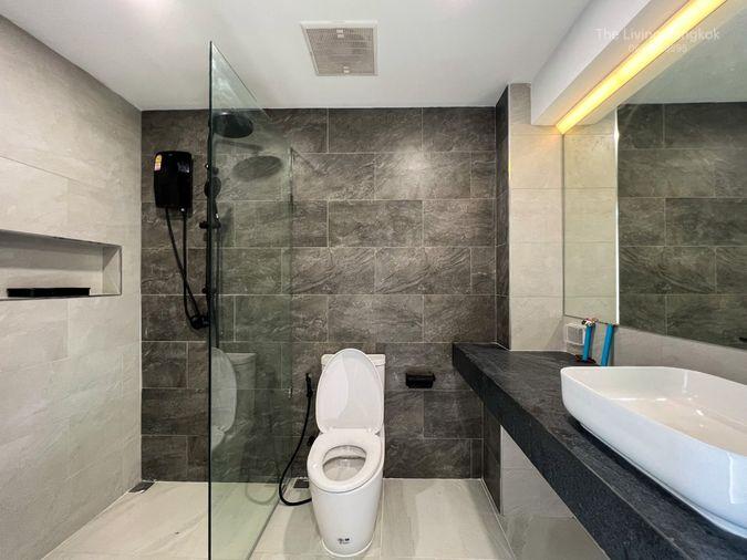 รูป For Rent: 2-Story Townhouse in Ekkamai Soi 22 ทาวน์เฮ้าส์ ซอยเอกมัย ใกล้บีทีเอส(ST-02) - รูปที่ 8/13