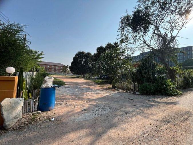picture Beautiful land plot for sale, Ao Udom, Laem Chabang, Sriracha, with buildings - 1/5