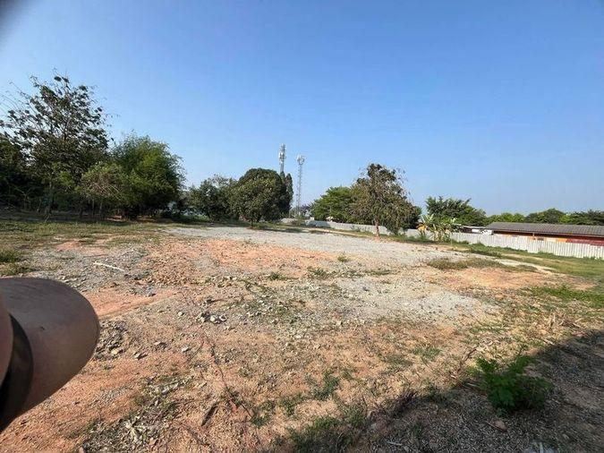 picture Beautiful land plot for sale, Ao Udom, Laem Chabang, Sriracha, with buildings - 3/5