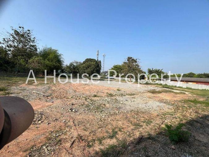 picture Beautiful land plot for sale, Ao Udom, Laem Chabang, Sriracha, with buildings - 3/5