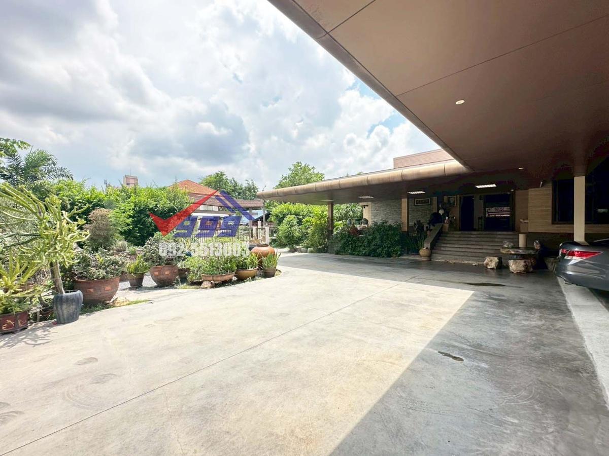 picture Large detached house for rent, can be used as an office, Onnut 66 - 2/31