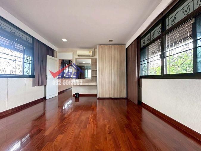 รูป ขายบ้านเดี่ยว 2 ชั้น 5 ห้องนอน เนื้อที่กว่า 1 ไร่ ซอยอ่อนนุช 66 - รูปที่ 27/31