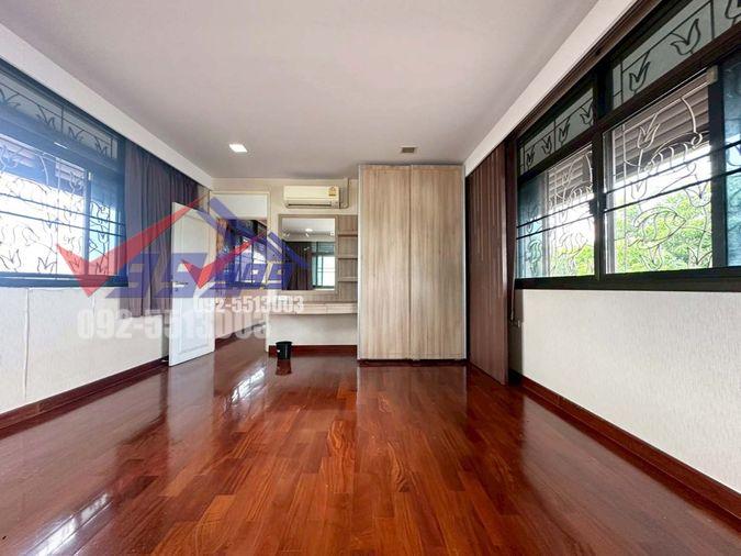 รูป ขายบ้านเดี่ยว 2 ชั้น 5 ห้องนอน เนื้อที่กว่า 1 ไร่ ซอยอ่อนนุช 66 - รูปที่ 27/31
