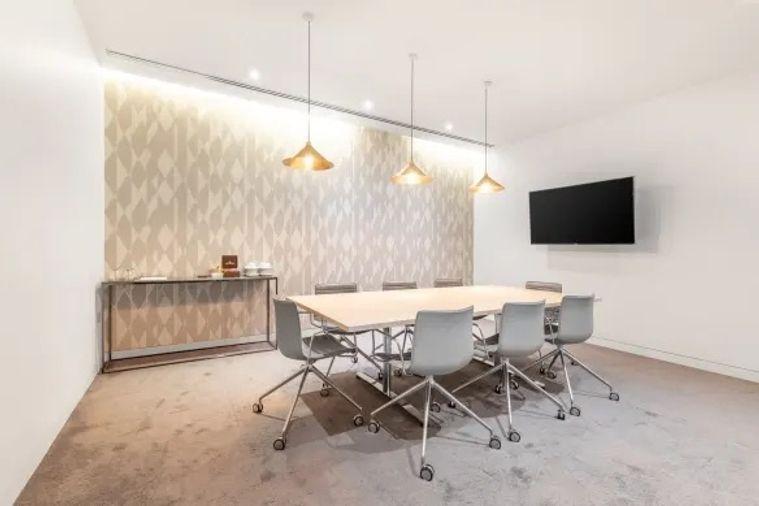 picture Flexible office space at Vanich Place Ari on Phahonyothin, featuring a premium office interior or customizable office design to suit your preferences - 2/11