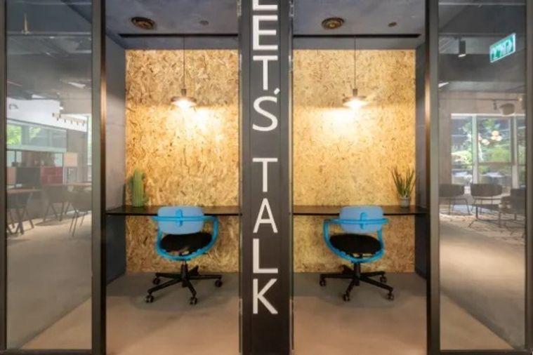 picture Flexible office space in the Central Business District of Phuket, at PKCD tower. Fully equipped with modern furniture and advanced technology. - 9/11