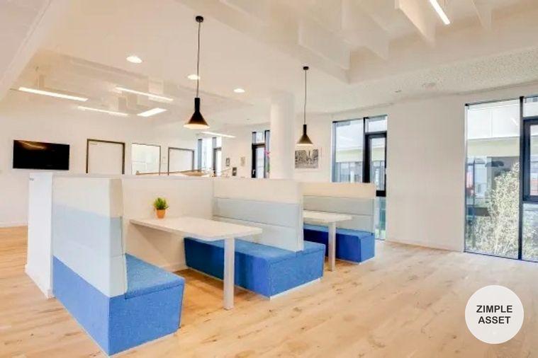 picture Flexible office space at Vanich Place Ari on Phahonyothin, featuring a premium office interior or customizable office design to suit your preferences - 7/11