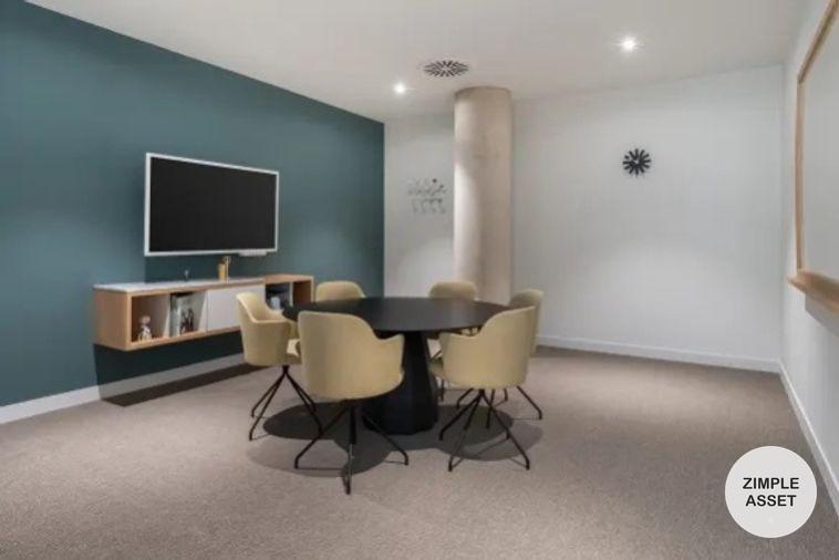 picture Serviced office for rent at Harbor Mall in downtown Chonburi, located near Laem Chabang Port. Fully equipped with modern office facilities. - 6/11