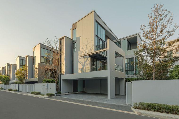 รูป ✅ ✅ ให้เช่า - VIVE กรุงเทพกรีฑา , Luxury House 4 ห้องนอน พร้อมเข้าอยู่ ติดต่อไลน์ @bktasset หรือโทร 095-325-8928 - รูปที่ 22/23